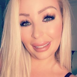 Meet your Posher, Casara